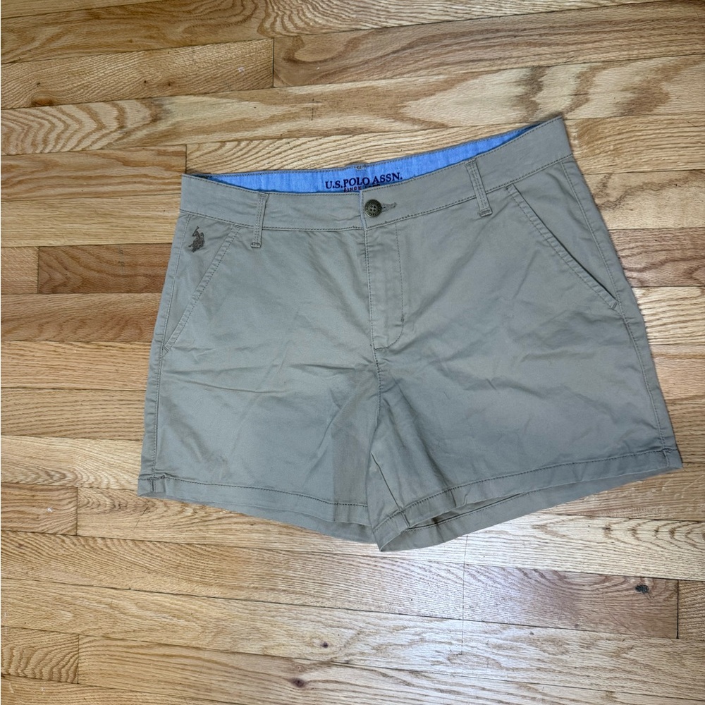 U.S. Polo Assn. Tan Cargo Shorts Classic Style size 13